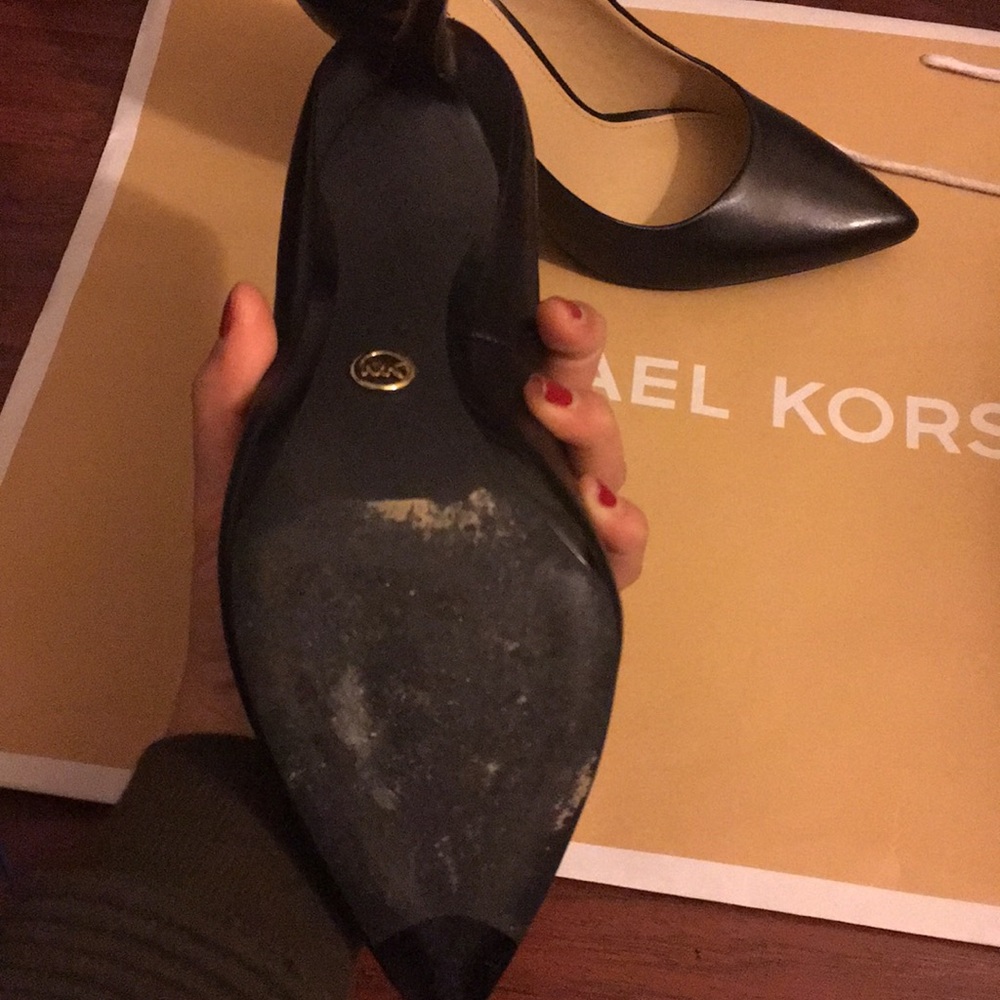 Michael kors black heels size 8.5M - Picture 4 of 5